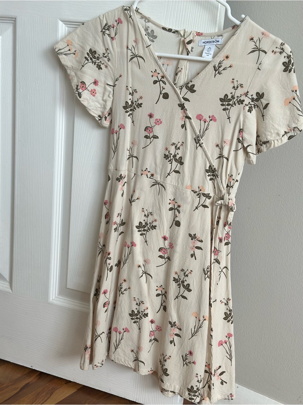 Nordstrom Girls Floral Wrap Dress – Size M (8/10)